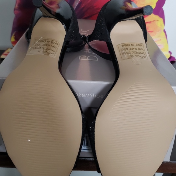 Sandals - Picture 3 of 4